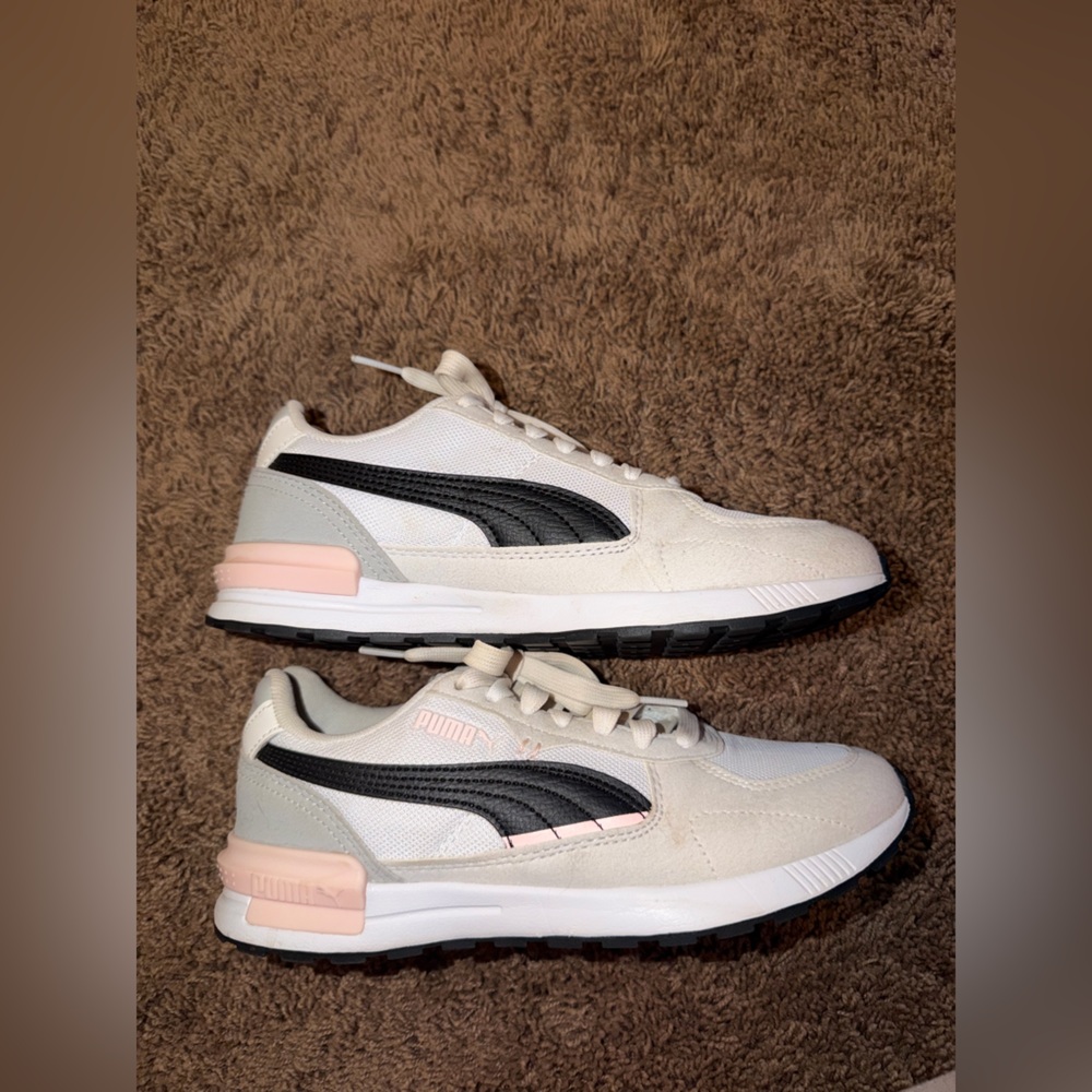 Puma Women’s White Sneakers with Black Formstrip and Pink Accents - Picture 5 of 7